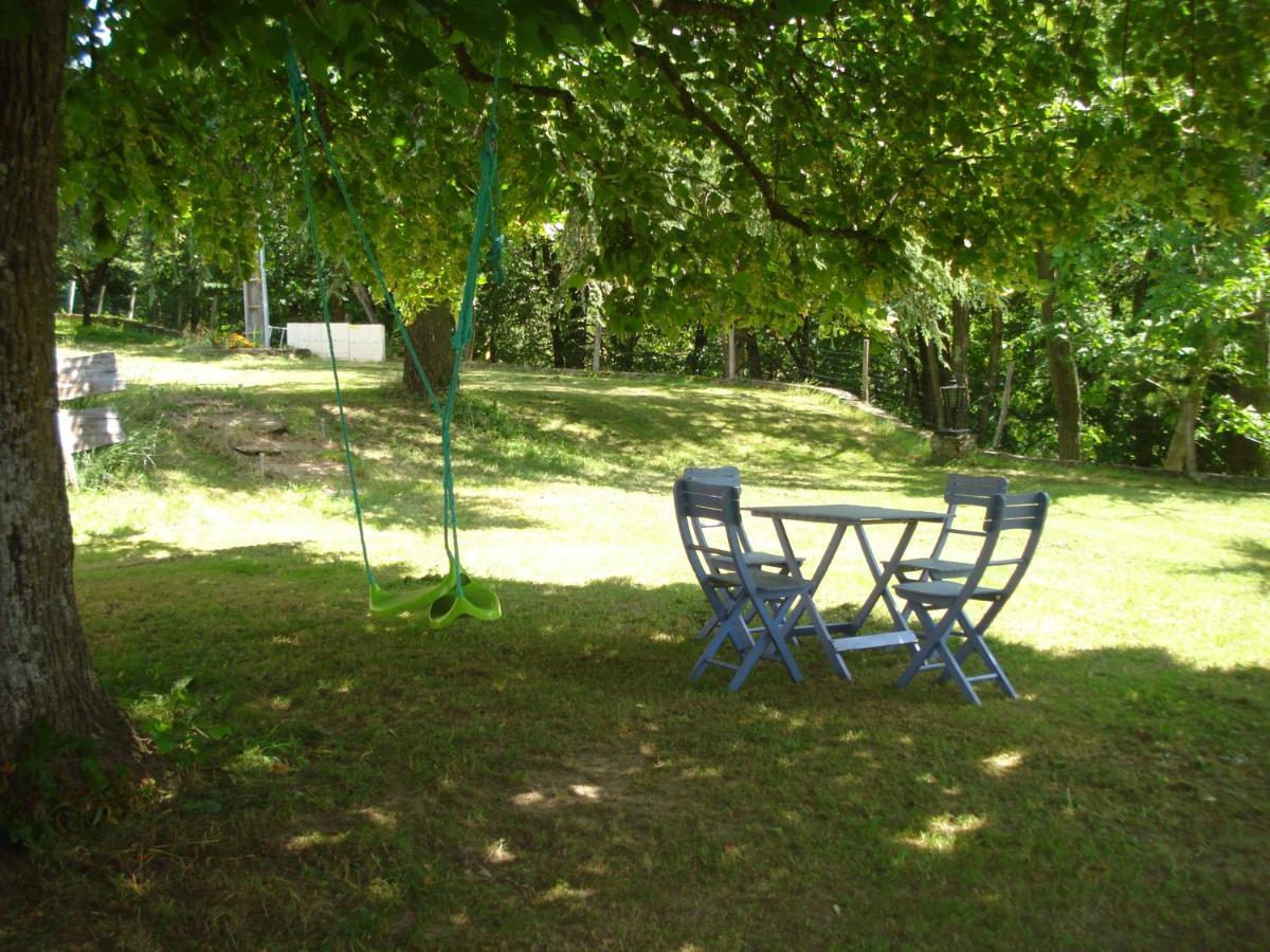 Domaine Des Cigales, Chambre D'Hotes Saint-Martin-d'Aout Bagian luar foto